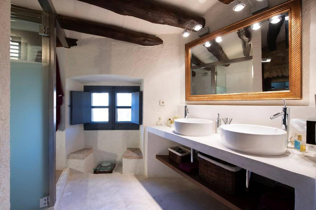 فيلا Casa Rufina, Exclusive & Charming Stone House In Costa Brava بالس المظهر الخارجي الصورة