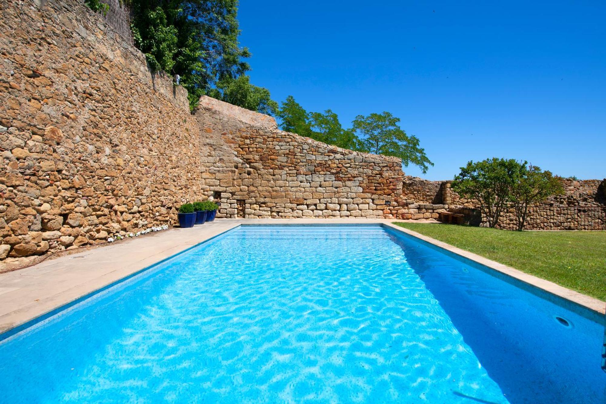 فيلا Casa Rufina, Exclusive & Charming Stone House In Costa Brava بالس المظهر الخارجي الصورة