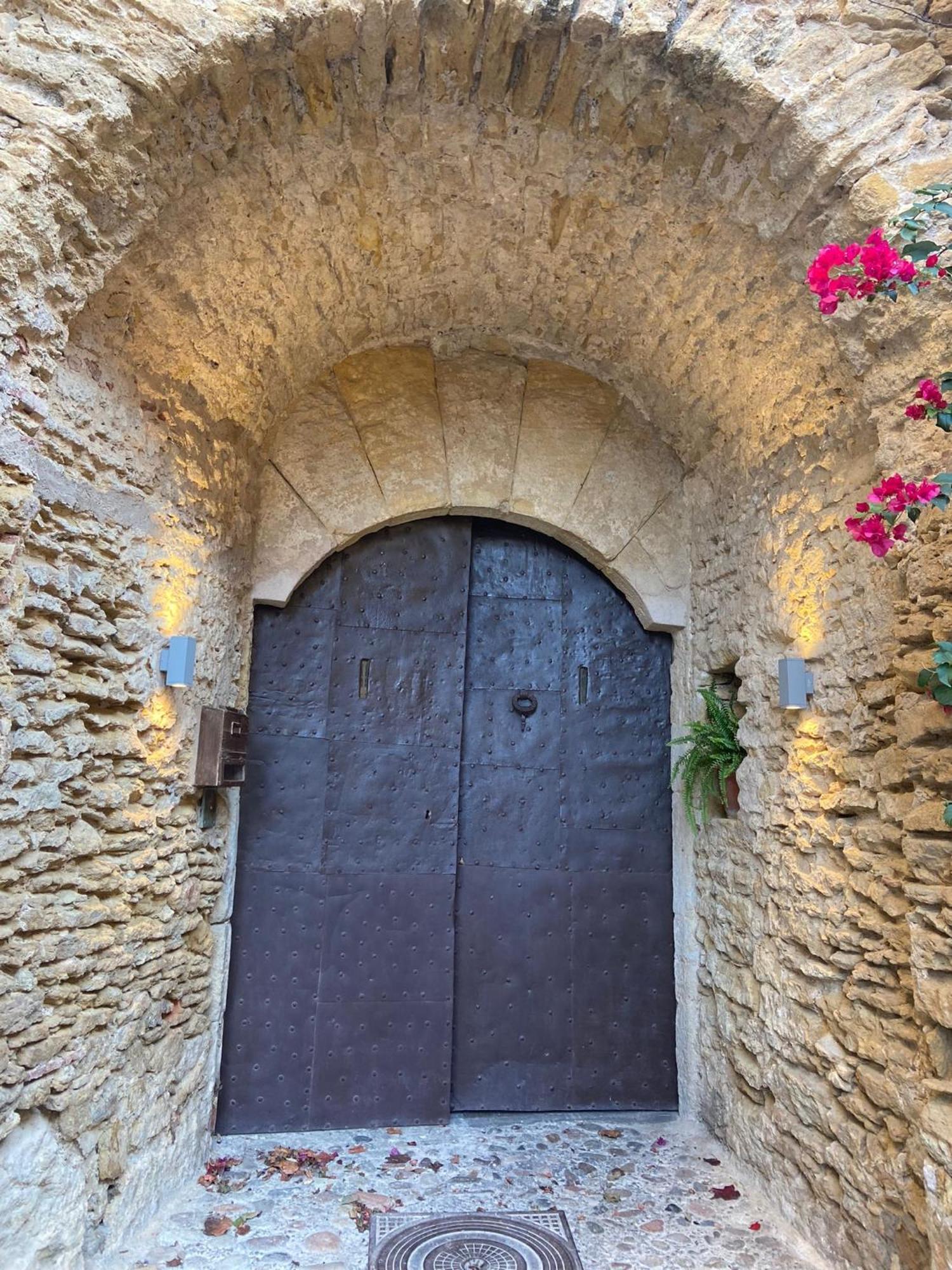 فيلا Casa Rufina, Exclusive & Charming Stone House In Costa Brava بالس المظهر الخارجي الصورة